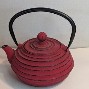 Red Japanese Cast Iron Teapot Tetsubin Kettle Stripe Zen Rustic Farmhouse Design